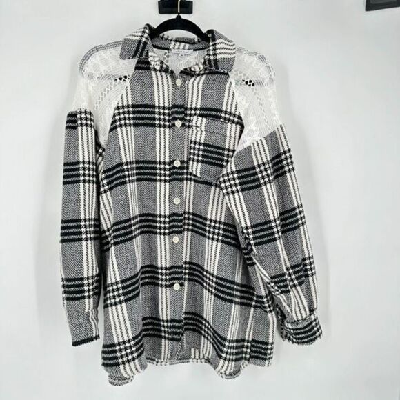 White Birch Black and White Plaid Button-Down Shirt - Picture 2 of 12